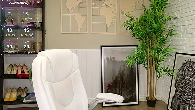 LadyLeea online show from September 2025 05:33:01 AM