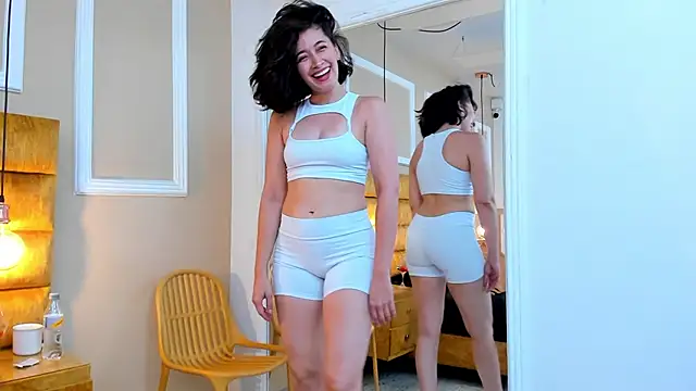 Snapshot of adarussell chatting on January 2025 04:48:02 PM adarussell online show from January 2025 04:48:02 PM