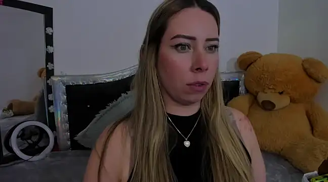 JanneKim online show from March 2025 07:59:02 PM