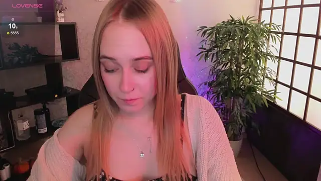 LianaBright online show from March 2025 02:05:02 AM