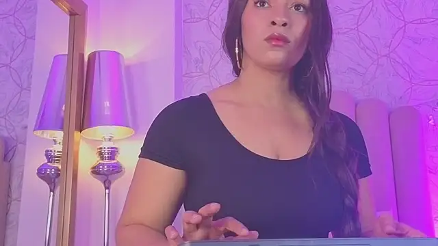 Snapshot of samanta_william chatting on November 2025 03:39:02 AM samanta william online show from November 2025 03:39:02 AM