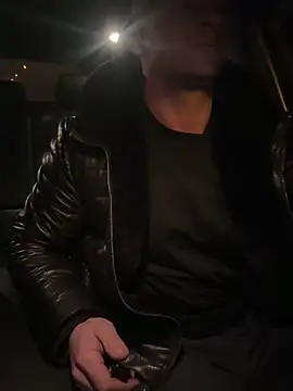 Snapshot of AlexGWoW chatting on January 2025 03:11:01 PM AlexGWoW online show from January 2025 03:11:01 PM