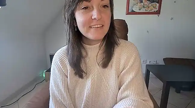 Snapshot of stunning_Rosi chatting on March 2025 07:49:02 AM stunning Rosi online show from March 2025 07:49:02 AM