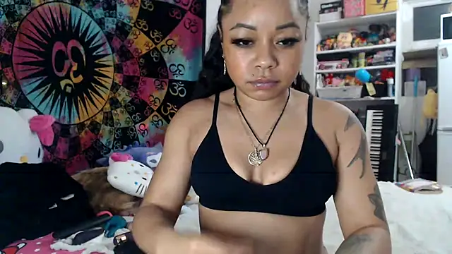 Snapshot of ChloeRebel chatting on February 2026 04:11:01 AM ChloeRebel online show from February 2026 04:11:01 AM