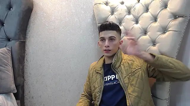 Snapshot of MrWilliseo chatting on December 2024 07:43:02 PM MrWilliseo online show from December 2024 07:43:02 PM