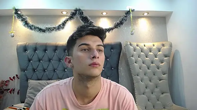 Snapshot of MrWilliseo chatting on December 2024 04:59:02 AM MrWilliseo online show from December 2024 04:59:02 AM