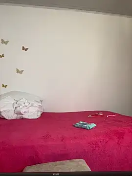 Snapshot of RousseAngel chatting on November 2025 12:25:01 AM RousseAngel online show from November 2025 12:25:01 AM