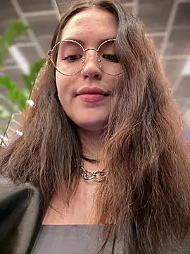 meow girl online show from November 2025 10:59:02 AM