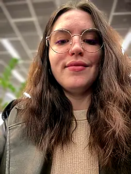 meow girl online show from November 2025 08:09:02 AM