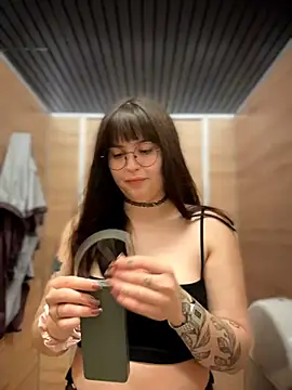 meow girl online show from July 2026 01:37:02 PM