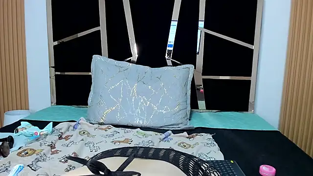 Snapshot of yahaira_ chatting on November 2025 02:54:01 PM yahaira online show from November 2025 02:54:01 PM