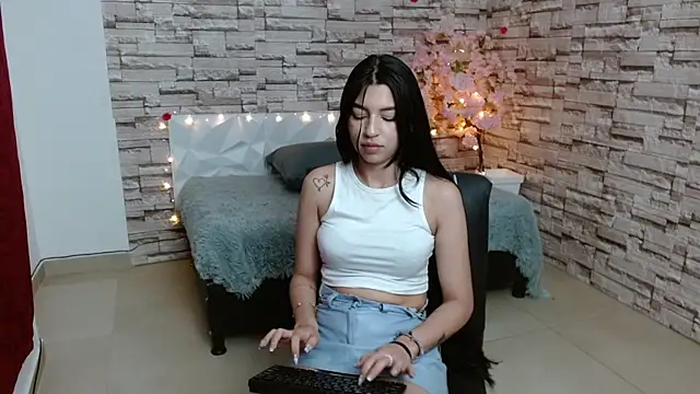 Snapshot of Vanse_lust chatting on December 2024 12:56:01 AM Vanse lust online show from December 2024 12:56:01 AM