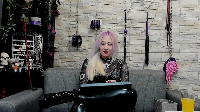 CruelMistress online show from April 2026 11:57:02 PM