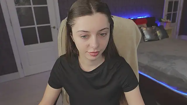 DinaCandy online show from February 2025 11:28:02 AM