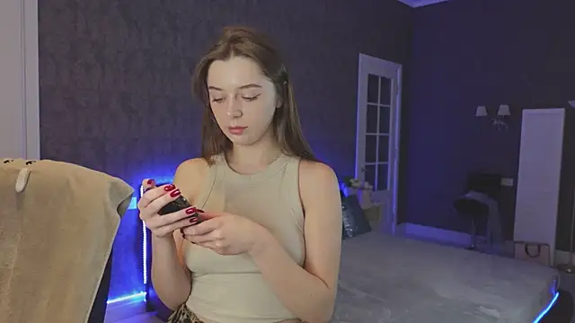 DinaCandy online show from February 2025 02:33:02 PM