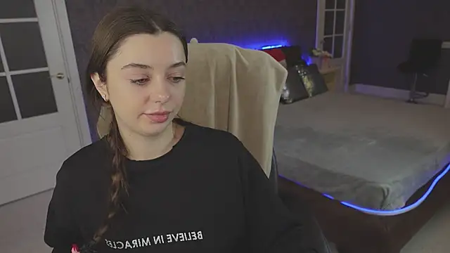 DinaCandy online show from February 2025 11:13:01 AM