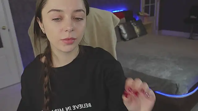 DinaCandy online show from February 2025 02:26:01 PM