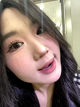 Snapshot of xyebobs chatting on December 2025 02:01:01 PM xyebobs online show from December 2025 02:01:01 PM