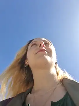 Public Katrisha online show from October 2025 01:12:02 PM