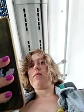 Public Katrisha online show from April 2026 02:15:01 PM