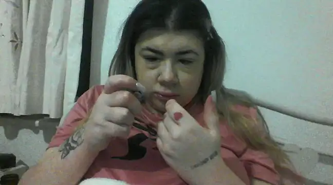 Snapshot of CamilaCherryX chatting on January 2025 02:49:02 AM CamilaCherryX online show from January 2025 02:49:02 AM