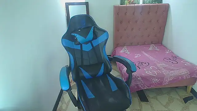 Snapshot of zoe_connor19 chatting on March 2025 02:39:02 AM zoe connor19 online show from March 2025 02:39:02 AM