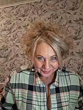 Snapshot of PALETT chatting on December 2024 01:00:02 PM PALETT online show from December 2024 01:00:02 PM