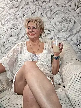 Snapshot of PALETT chatting on November 2025 01:33:02 PM PALETT online show from November 2025 01:33:02 PM