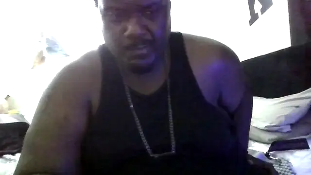 Snapshot of BigBossaNova69 chatting on December 2025 05:12:02 AM BigBossaNova69 online show from December 2025 05:12:02 AM