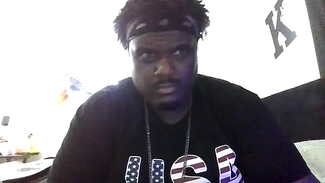 Snapshot of BigBossaNova69 chatting on December 2025 09:08:02 PM BigBossaNova69 online show from December 2025 09:08:02 PM