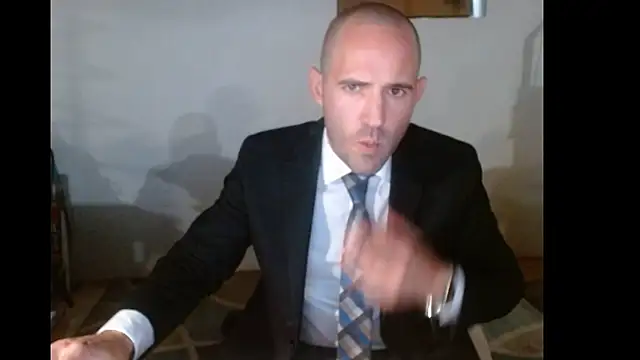 Snapshot of TheNakedPreacher chatting on January 2025 01:45:02 PM TheNakedPreacher online show from January 2025 01:45:02 PM