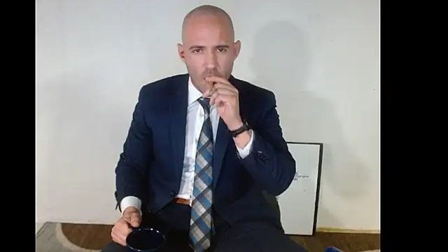 Snapshot of TheNakedPreacher chatting on January 2025 09:04:01 AM TheNakedPreacher online show from January 2025 09:04:01 AM