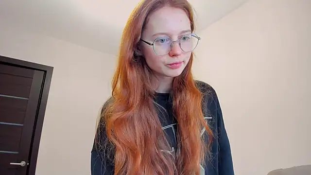 Snapshot of Fire_Luna chatting on December 2024 08:22:01 AM Fire Luna online show from December 2024 08:22:01 AM