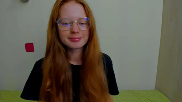 Snapshot of Fire_Luna chatting on September 2025 03:17:01 AM Fire Luna online show from September 2025 03:17:01 AM