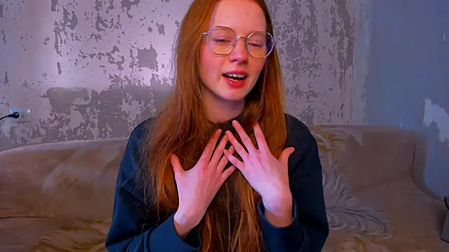 Snapshot of Fire_Luna chatting on January 2026 05:00:02 AM Fire Luna online show from January 2026 05:00:02 AM