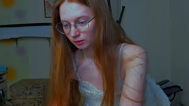 Snapshot of Fire_Luna chatting on February 2026 04:34:02 AM Fire Luna online show from February 2026 04:34:02 AM