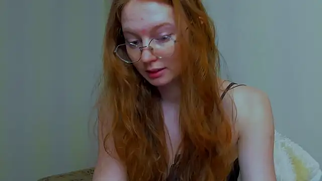 Snapshot of Fire_Luna chatting on March 2026 05:35:02 AM Fire Luna online show from March 2026 05:35:02 AM