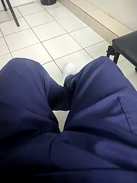 gatmoreno1 online show from October 2025 02:40:01 PM