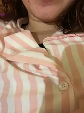 Snapshot of Golin-24 chatting on December 2025 10:48:02 PM Golin-24 online show from December 2025 10:48:02 PM