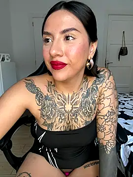 AlaskaLover online show from October 2025 06:22:02 AM