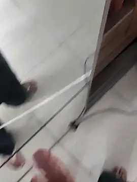 Juliano69xv online show from December 2025 03:30:01 PM