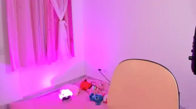 Snapshot of p3ach1 chatting on December 2024 07:32:01 AM p3ach1 online show from December 2024 07:32:01 AM