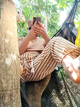 Snapshot of Betty20zx chatting on March 2025 05:19:01 AM Betty20zx online show from March 2025 05:19:01 AM