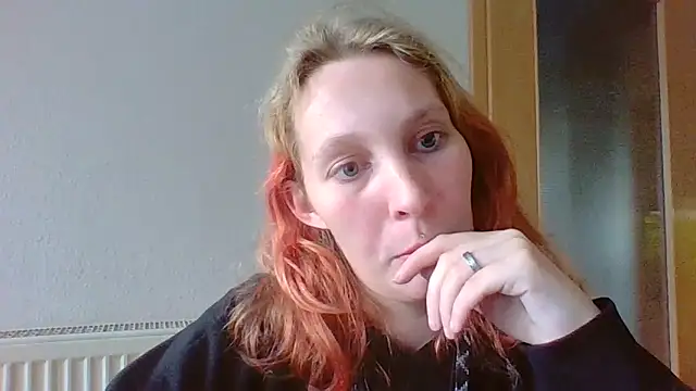 Snapshot of Bunnygirl3107 chatting on December 2025 01:27:01 PM Bunnygirl3107 online show from December 2025 01:27:01 PM