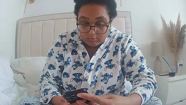 vanilla chocolate23 online show from November 2025 12:38:01 PM