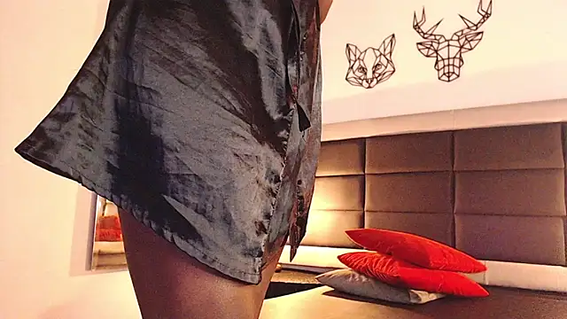 candy lovee69 online show from February 2026 03:21:02 AM