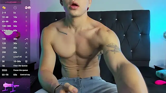 Snapshot of Angel_Cuervo chatting on March 2025 12:41:02 PM Angel Cuervo online show from March 2025 12:41:02 PM