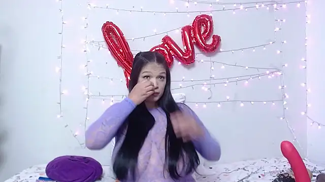 Nicol Love0 online show from February 2025 02:37:02 PM