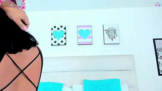 Snapshot of JoslinEvans chatting on November 2025 12:07:01 PM JoslinEvans online show from November 2025 12:07:01 PM