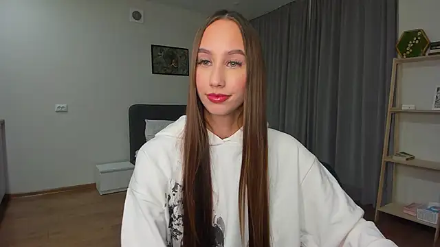 Snapshot of your_emily_ chatting on December 2024 06:38:02 PM your emily online show from December 2024 06:38:02 PM